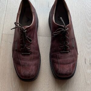 Men's Lace-Up Casual Leather Shoes in Brown